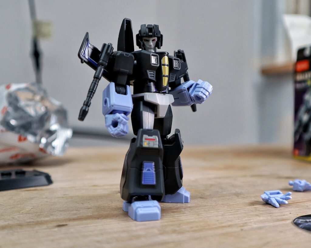 Blokees Transformers Galaxy Version Skywarp | Robotic Drift