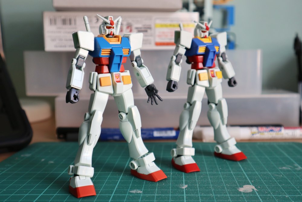 EG RX-78-2 with Option Parts Hands | Robotic Drift 
